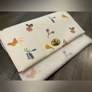 Coach Turnlock Pouch/Clutch in Garden Print